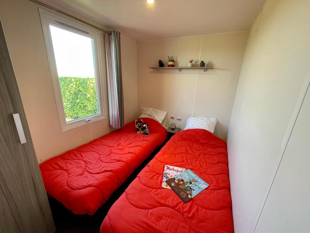 Camping Le Pressoir Petit-Palais-et-Cornemps Luaran gambar