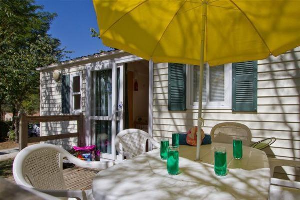 Camping Le Pressoir Petit-Palais-et-Cornemps Luaran gambar