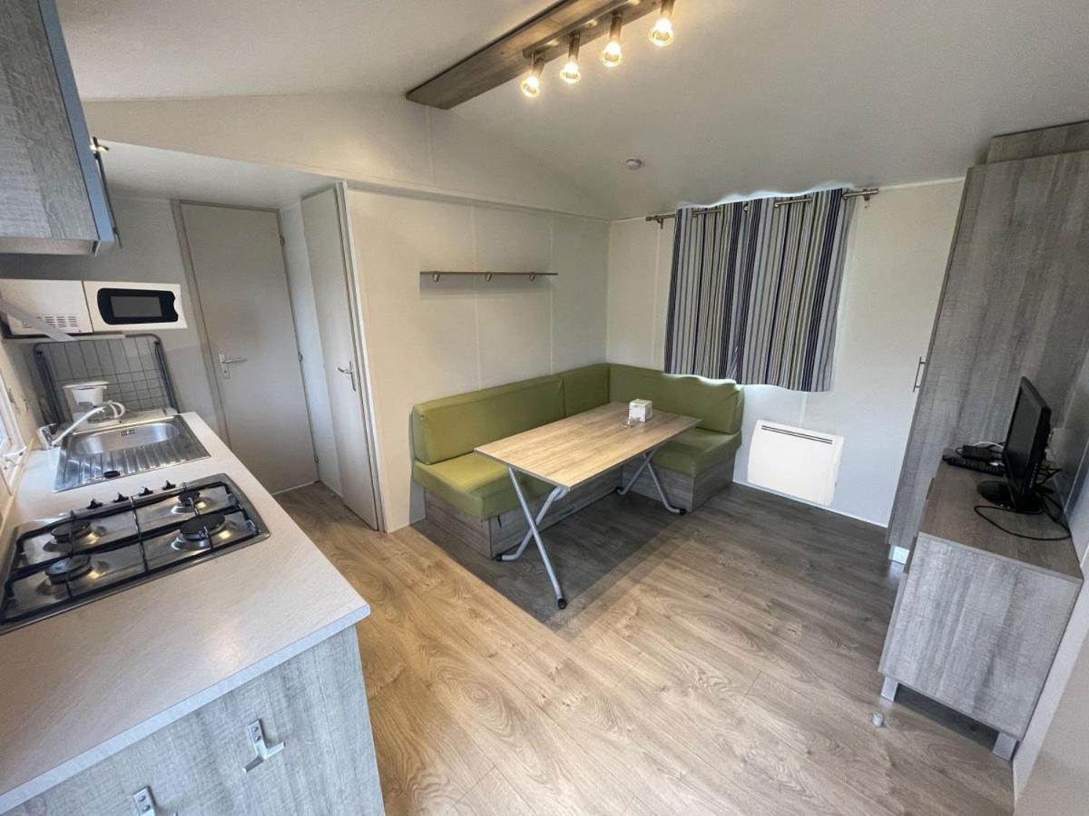 Camping Le Pressoir Petit-Palais-et-Cornemps Luaran gambar